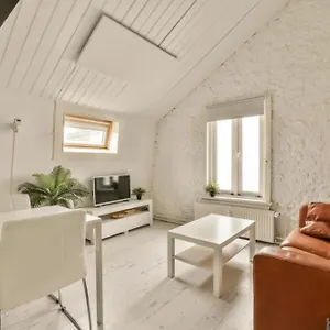 https://ozzys-beach-house.zandvoort-hotels.com