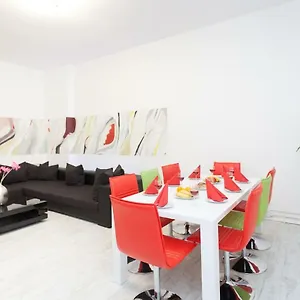 Labyrinth Apartamento